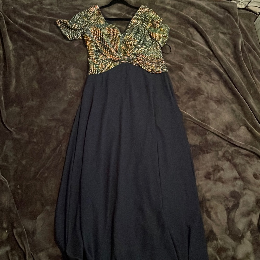 NWOT Shein Curve 0XL Blue Long Formal/Wedding Dress with Gold Sequence